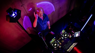 DJ-Frank-Schmitz-Firmenfeier-DJ-Event-DJ-400x225